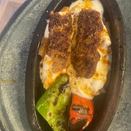 호텔 Premium Hotel, Mediterranean Food & Mezze Bar