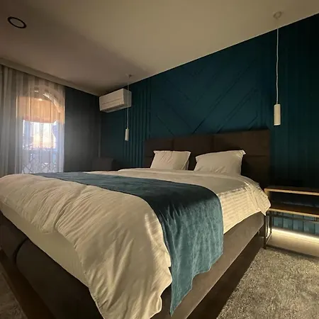 호텔 Premium Hotel, Mediterranean Food & Mezze Bar 몸칠그라드